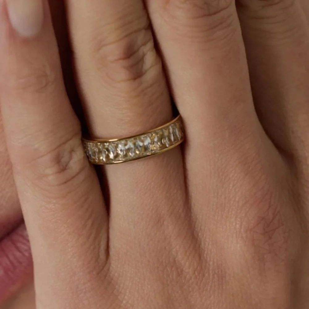 N/A cubic zirconia